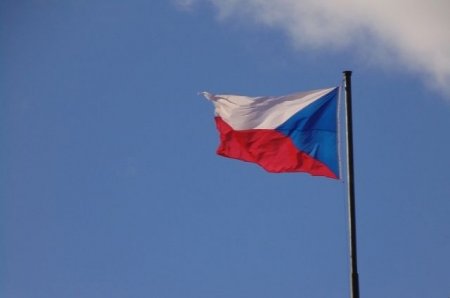 МИД Чехии: высланные российские дипломаты вылетели в Москву