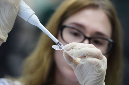 На Украине рассказали о невозможности разработки в стране вакцины от COVID